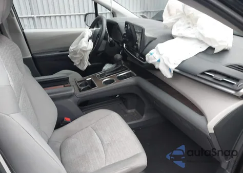 2022 Toyota Sienna Le from USA, damaged, VIN 5TDKRKEC0NS107857